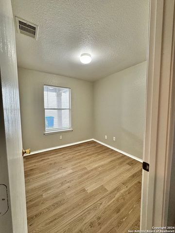 6075 KENSINGER PASS, Converse, TX 78109