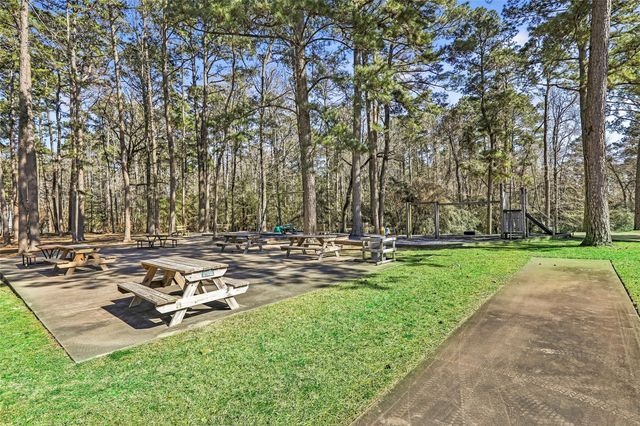 561 N Royale Greens Drive, Coldspring, TX 77331