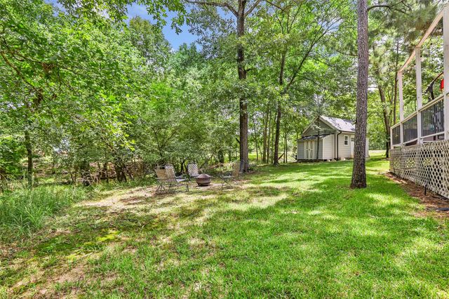 561 N Royale Greens Drive, Coldspring, TX 77331