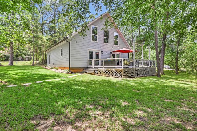 561 N Royale Greens Drive, Coldspring, TX 77331