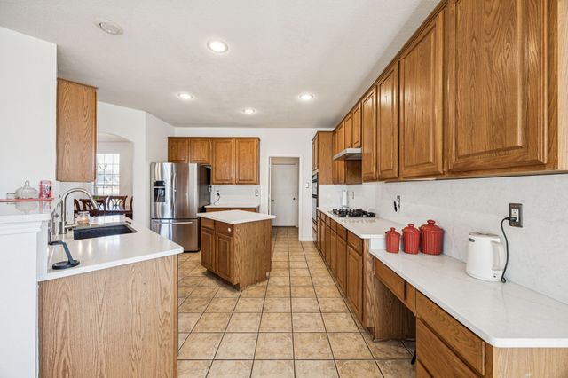 5233 Alta Loma Drive, Fort Worth, TX 76244