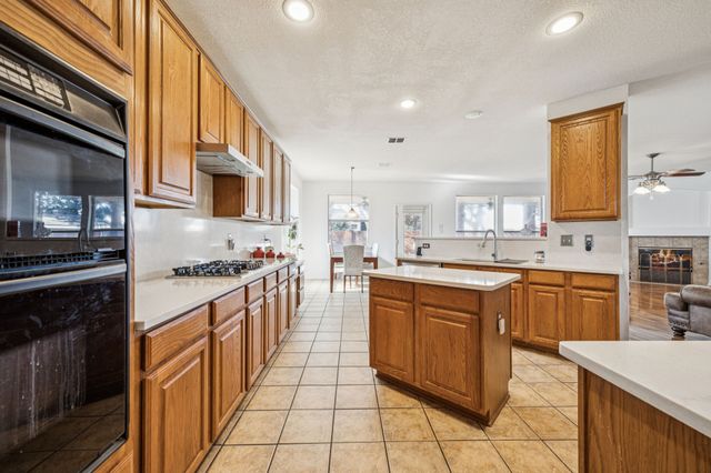 5233 Alta Loma Drive, Fort Worth, TX 76244