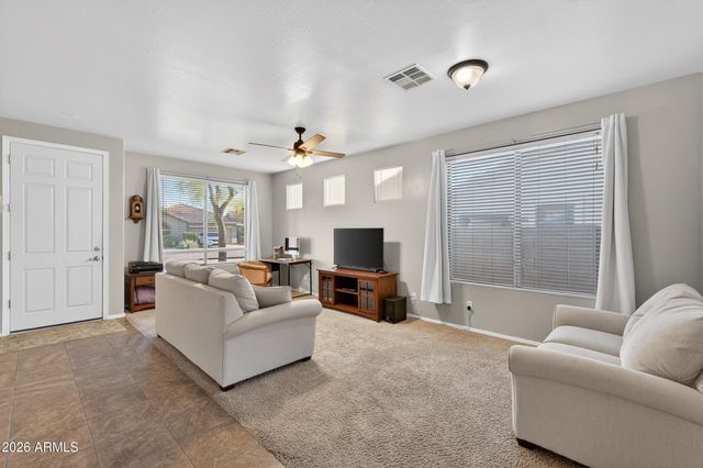 17558 W LAVENDER Lane, Goodyear, AZ 85338