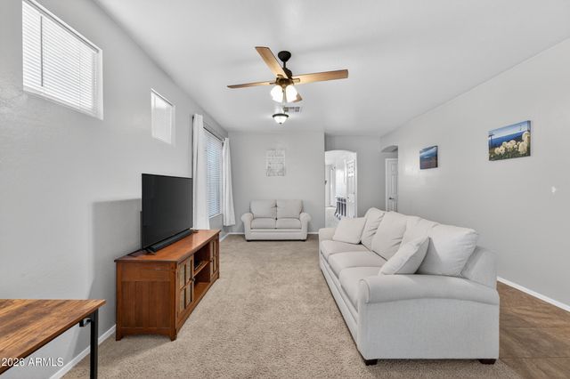 17558 W LAVENDER Lane, Goodyear, AZ 85338