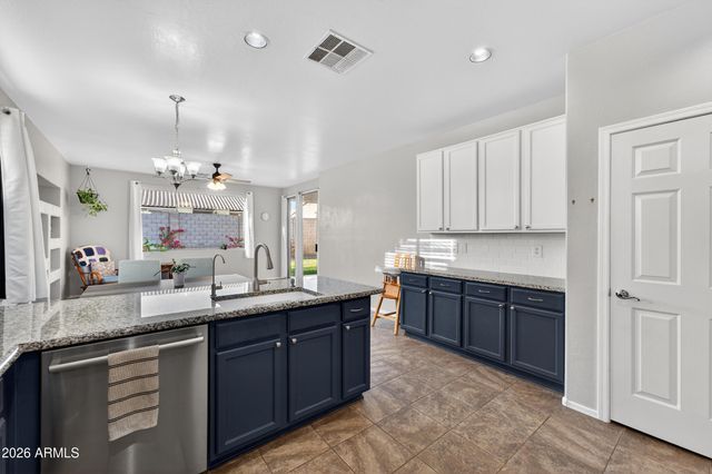 17558 W LAVENDER Lane, Goodyear, AZ 85338