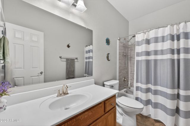 17558 W LAVENDER Lane, Goodyear, AZ 85338