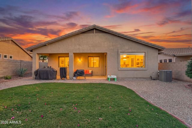 17558 W LAVENDER Lane, Goodyear, AZ 85338