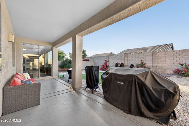 17558 W LAVENDER Lane, Goodyear, AZ 85338