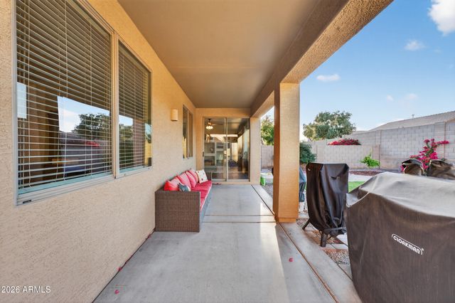 17558 W LAVENDER Lane, Goodyear, AZ 85338