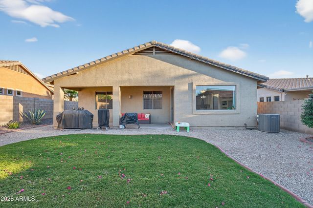 17558 W LAVENDER Lane, Goodyear, AZ 85338