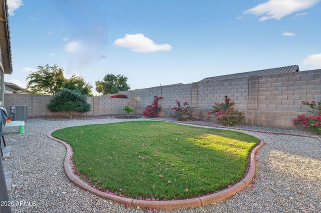 17558 W LAVENDER Lane, Goodyear, AZ 85338