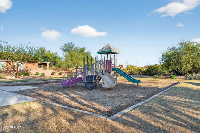 17558 W LAVENDER Lane, Goodyear, AZ 85338