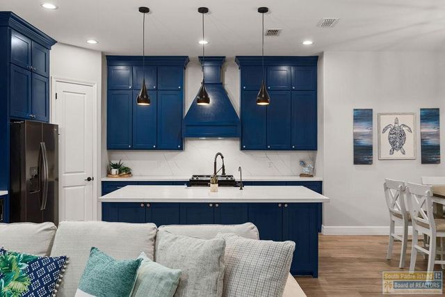 124 Torrey Pines Dr., Laguna Vista, TX 78578