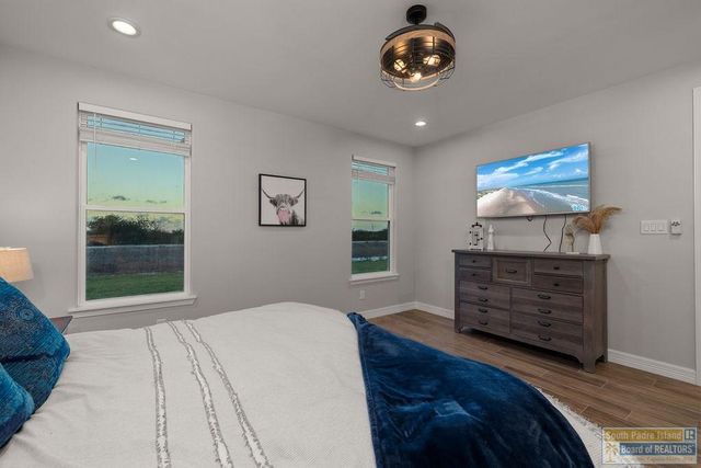 124 Torrey Pines Dr., Laguna Vista, TX 78578