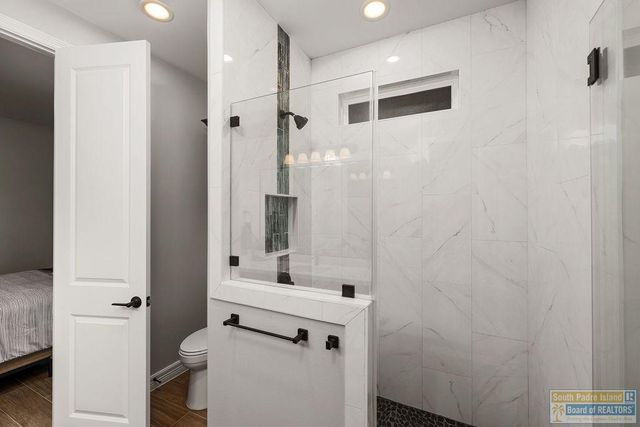 124 Torrey Pines Dr., Laguna Vista, TX 78578