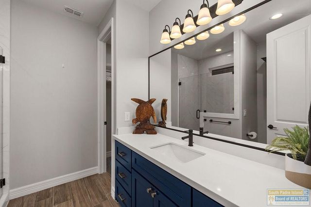 124 Torrey Pines Dr., Laguna Vista, TX 78578