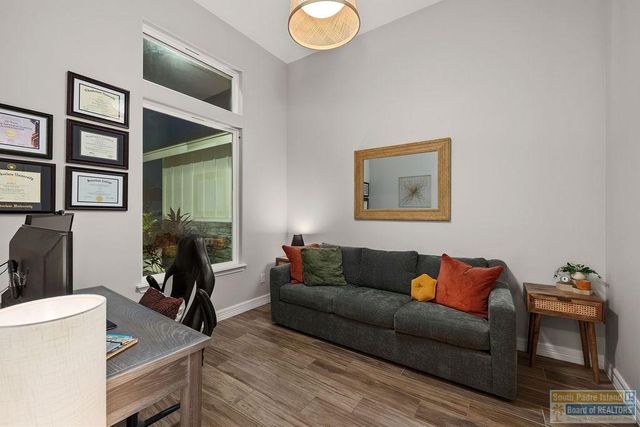 124 Torrey Pines Dr., Laguna Vista, TX 78578