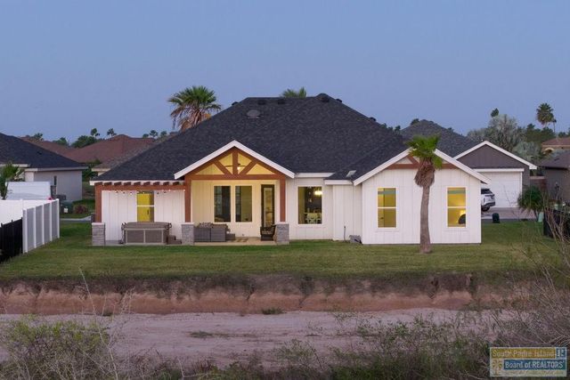 124 Torrey Pines Dr., Laguna Vista, TX 78578