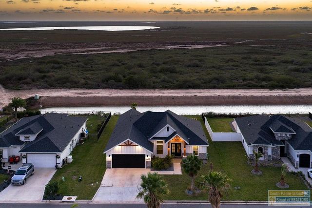 124 Torrey Pines Dr., Laguna Vista, TX 78578