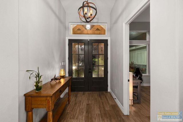 124 Torrey Pines Dr., Laguna Vista, TX 78578