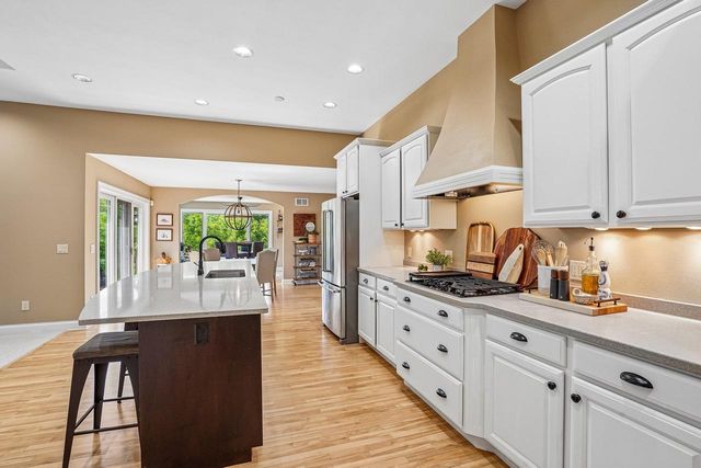 8801 Fairway Oaks Drive, Verona, WI 53593