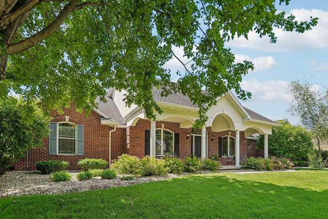 8801 Fairway Oaks Drive, Verona, WI 53593