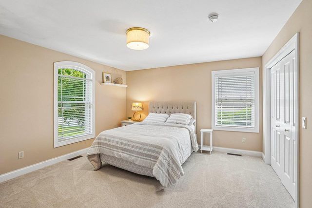 8801 Fairway Oaks Drive, Verona, WI 53593