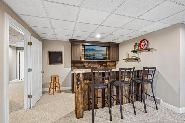 8801 Fairway Oaks Drive, Verona, WI 53593