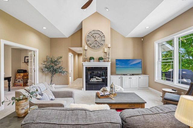 8801 Fairway Oaks Drive, Verona, WI 53593