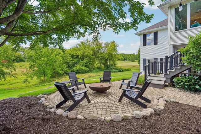 8801 Fairway Oaks Drive, Verona, WI 53593