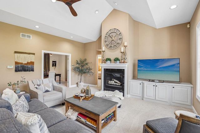 8801 Fairway Oaks Drive, Verona, WI 53593