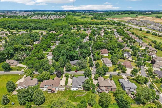 8801 Fairway Oaks Drive, Verona, WI 53593