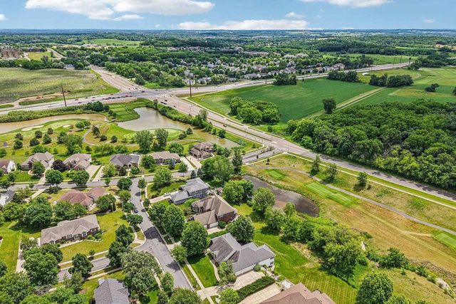 8801 Fairway Oaks Drive, Verona, WI 53593