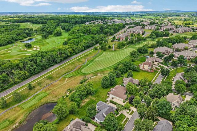 8801 Fairway Oaks Drive, Verona, WI 53593
