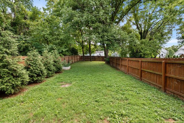 2012A Rosemary Ln, Nashville, TN 37210