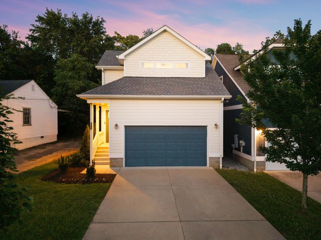 2012A Rosemary Ln, Nashville, TN 37210
