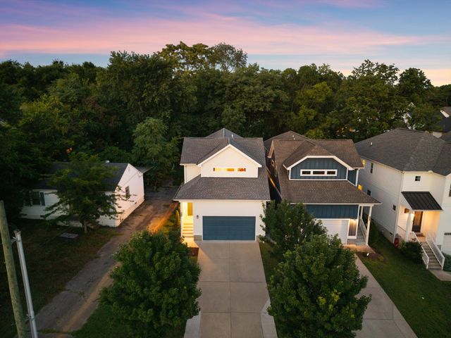 2012A Rosemary Ln, Nashville, TN 37210