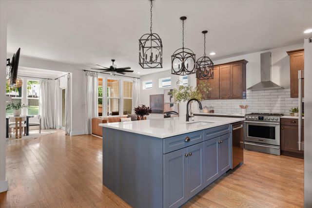 2012A Rosemary Ln, Nashville, TN 37210