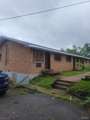 4535 Carrie Avenue, St Louis, MO 63115