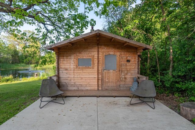 2717 N Beaumont AVENUE, Waterford, WI 53185