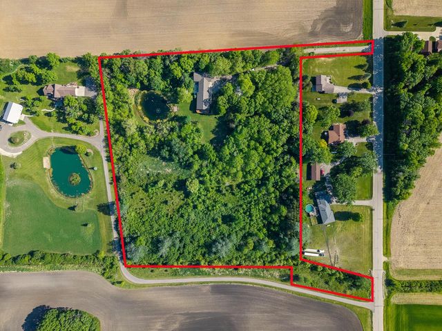 2717 N Beaumont AVENUE, Waterford, WI 53185