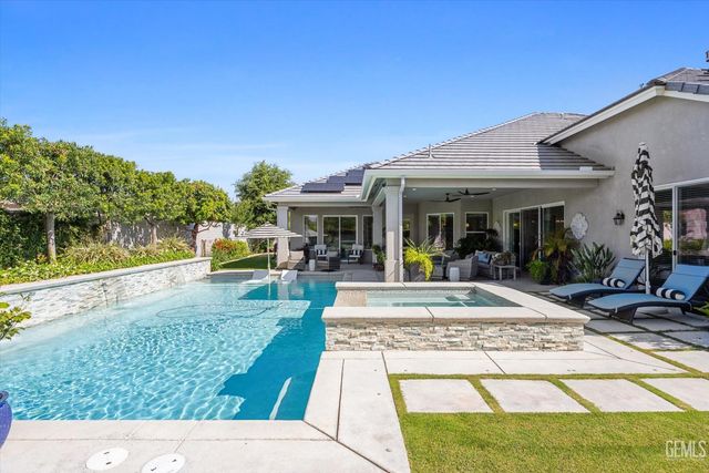 1601 Pissarro Way, Bakersfield, CA 93314