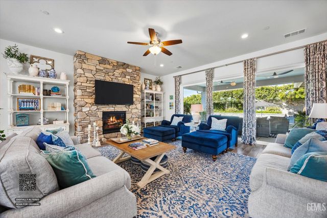 1601 Pissarro Way, Bakersfield, CA 93314