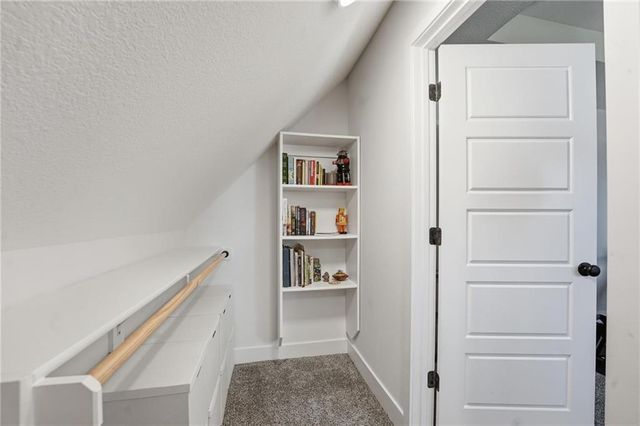 208 NW 16th Street, Blue Springs, MO 64015