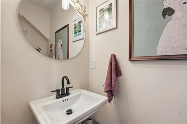208 NW 16th Street, Blue Springs, MO 64015