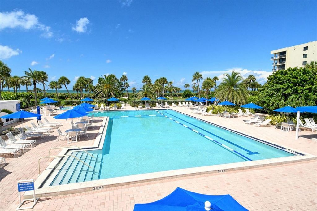 Image 22 of property listing at 1085 GULF OF MEXICO DRIVE 404, Longboat Key, FL 34228