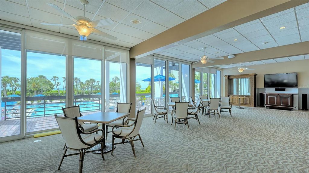 Image 31 of property listing at 1085 GULF OF MEXICO DRIVE 404, Longboat Key, FL 34228