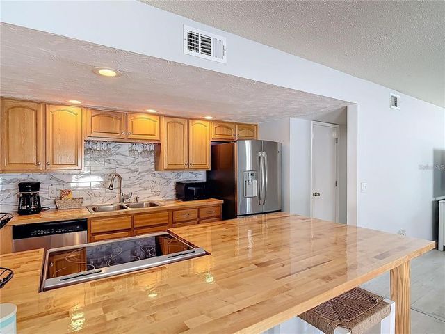 910 MAPLE STREET A & B, New Smyrna Beach, FL 32169