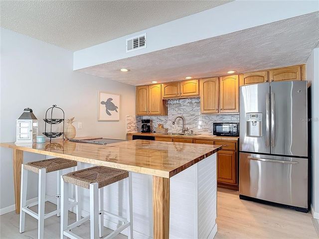 910 MAPLE STREET A & B, New Smyrna Beach, FL 32169