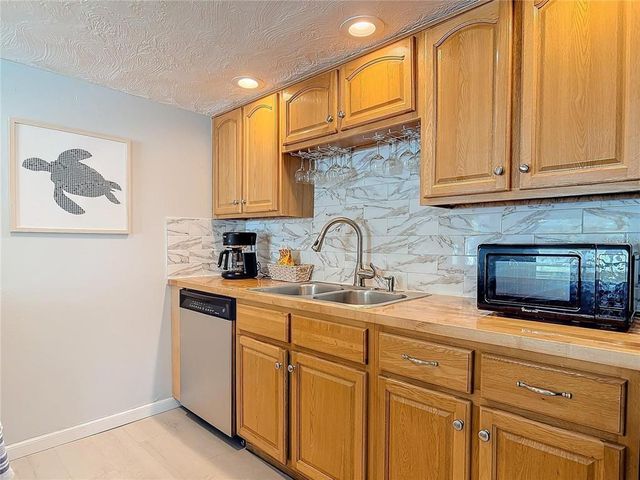 910 MAPLE STREET A & B, New Smyrna Beach, FL 32169